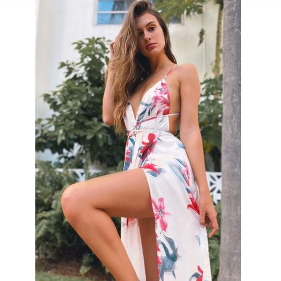 Deep V Backless Strappy White Floral Maxi Dress - Picture 11 of 14